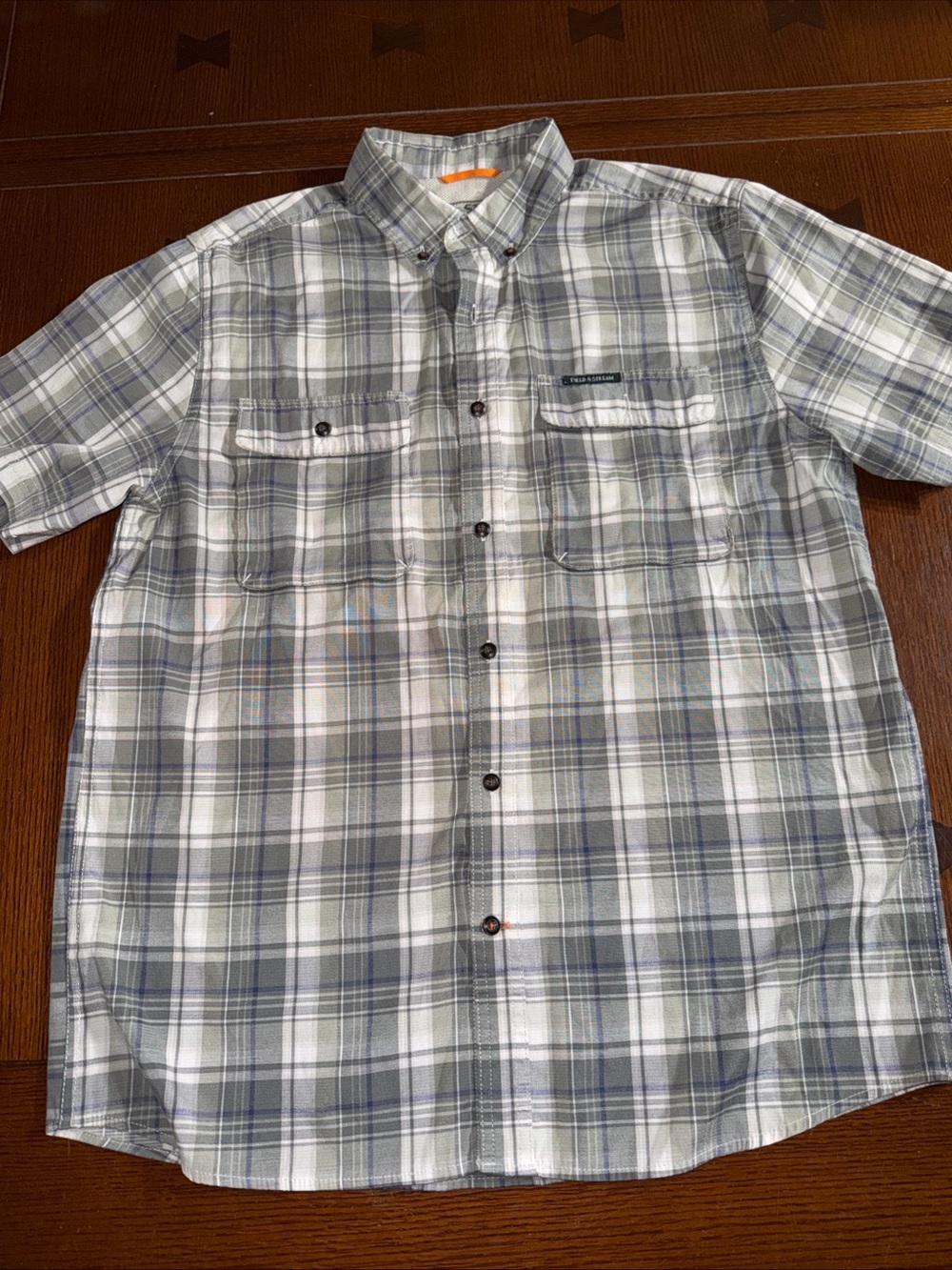 Field & Stream Men's Plaid Button-Down Shirt in Gray and White Size M